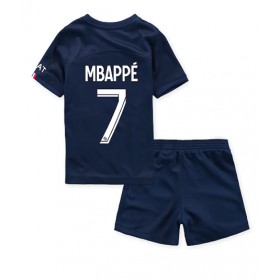 Baby Fußballbekleidung Paris Saint-Germain Kylian Mbappe #7 Heimtrikot 2022-23 Kurzarm (+ kurze hosen)